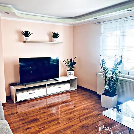 Extrem Ruhiges Apartment- Ost * Lipsko