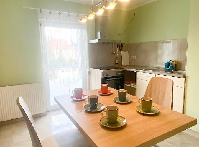 Extrem Ruhiges Apartment- Ost شقة لبسيا